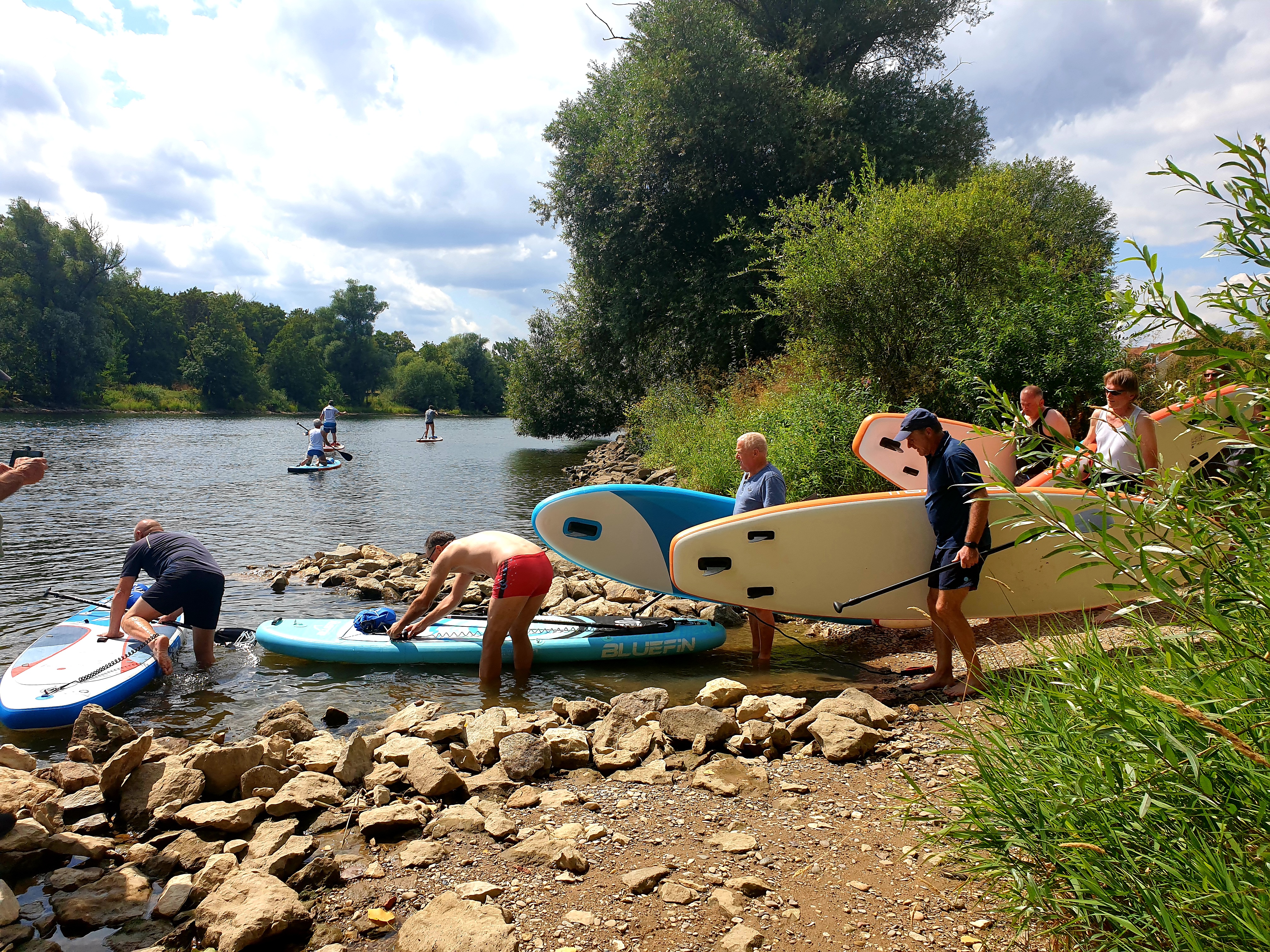 SUP Tour auf ruhigem Wasser